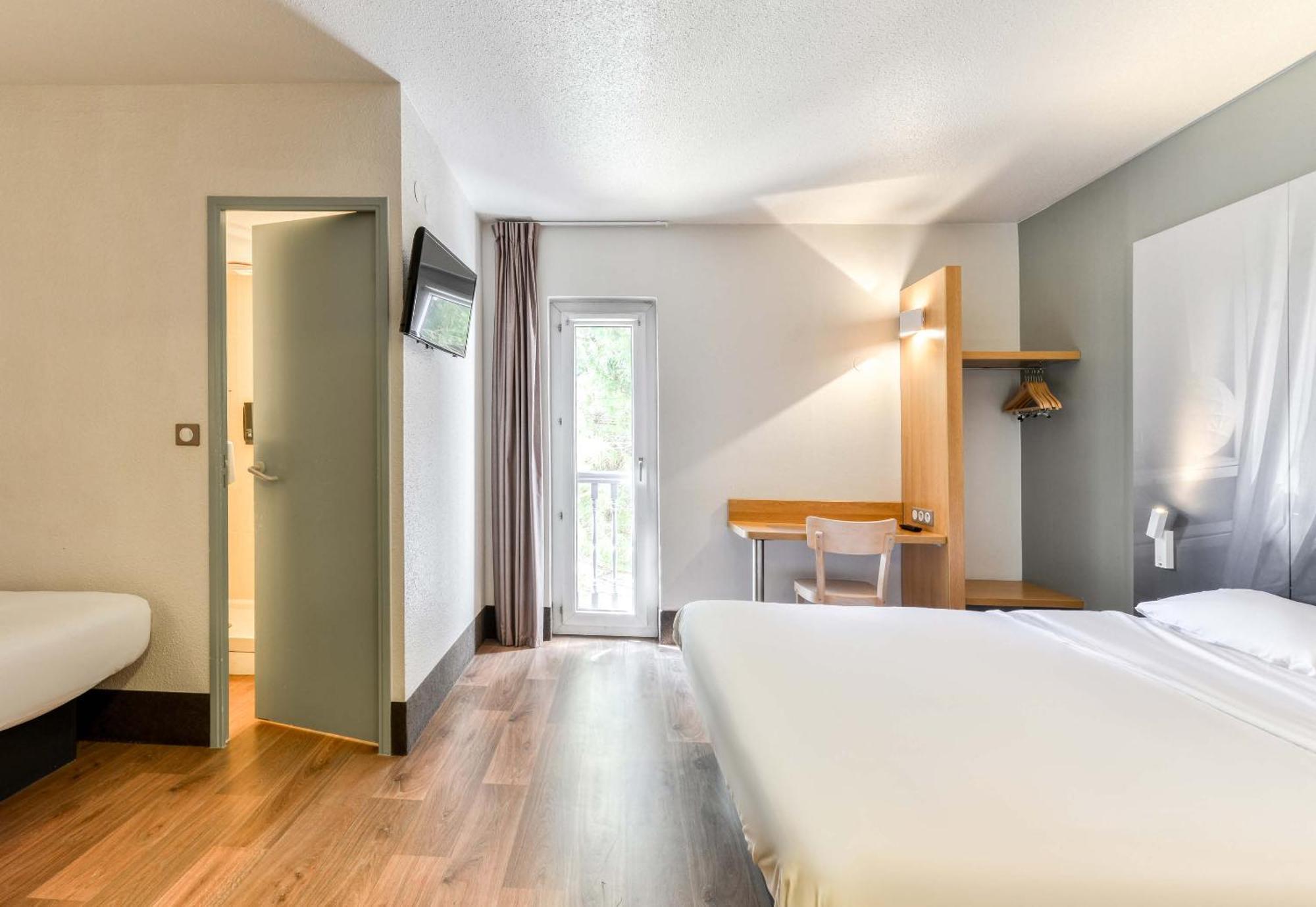 B&B Hôtel Narbonne  Buitenkant foto