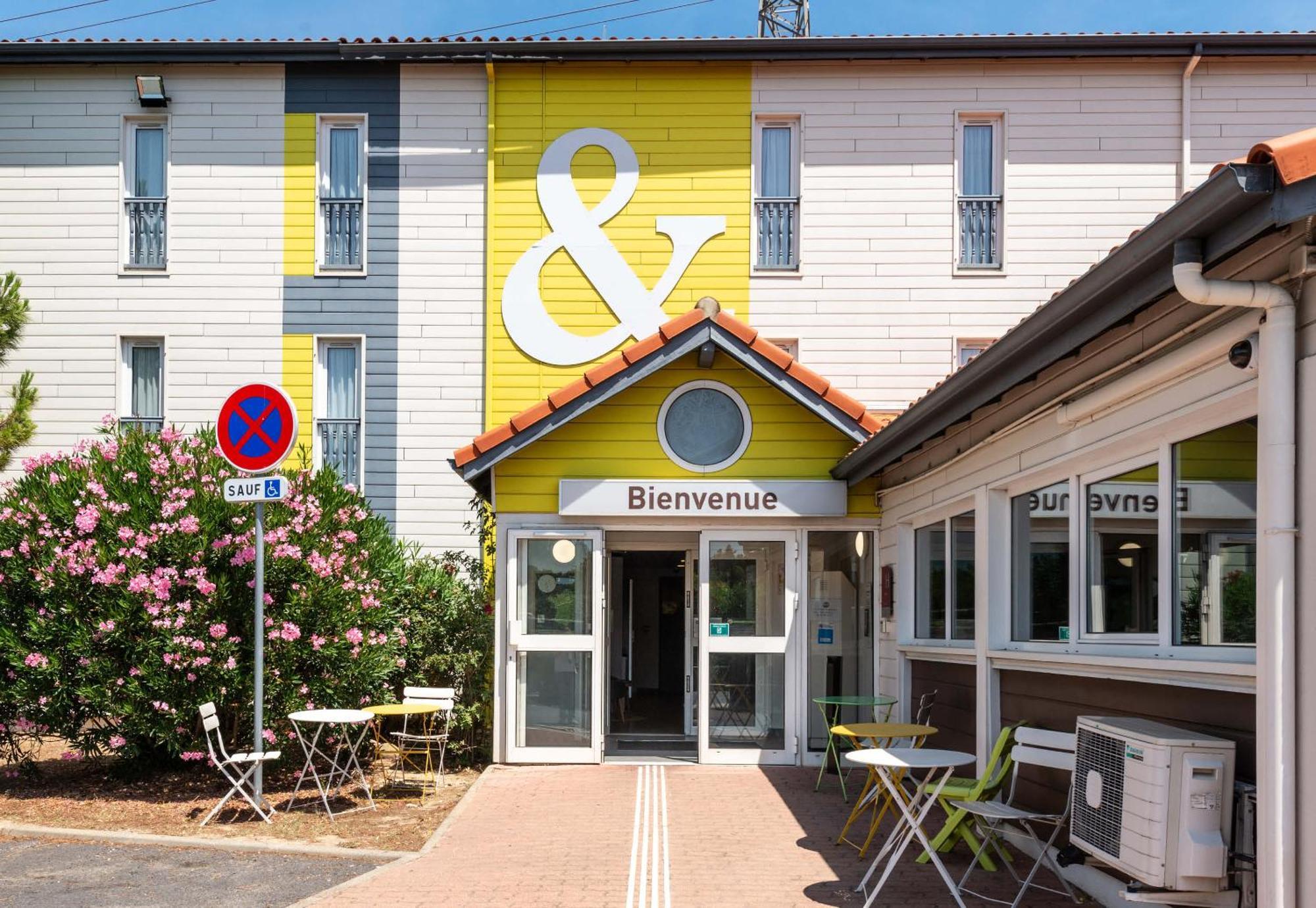 B&B Hôtel Narbonne  Buitenkant foto