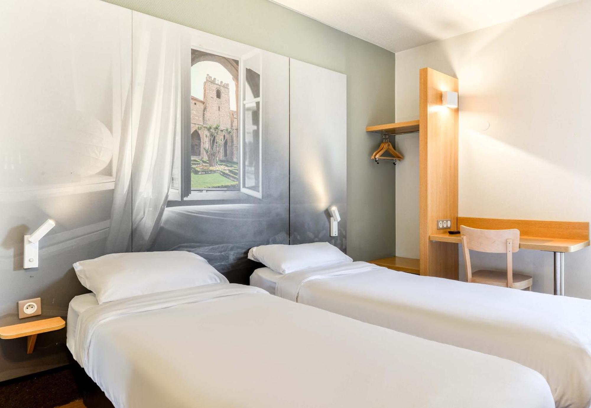 B&B Hôtel Narbonne  Buitenkant foto